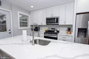 916 Phillip Powers Dr, Laurel, MD 20707 - Photo 9