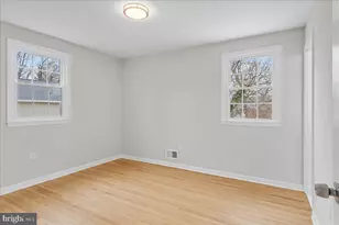 4621 Bromley Ave, Suitland, MD 20746 - Photo 13