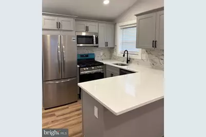 6930 Decatur Place, Hyattsville, MD 20784 - Photo 5