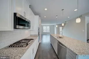 2714 Pinebrook Rd, Hyattsville, MD 20785 - Photo 5