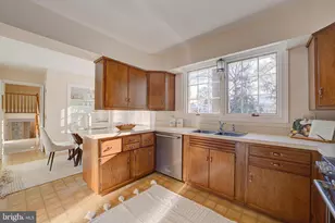 4010 Van Buren St, Hyattsville, MD 20782 - Photo 5
