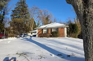 12902 Brunswick Ln, Bowie, MD 20715 - Photo 3