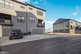 16013 Hyde Pk Pl, Bowie, MD 20716 - Photo 49