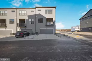 16013 Hyde Pk Pl, Bowie, MD 20716 - Photo 47