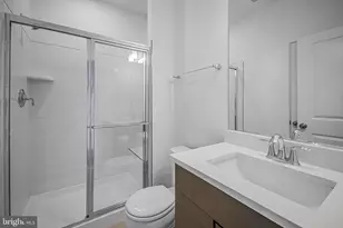 16013 Hyde Pk Pl, Bowie, MD 20716 - Photo 45