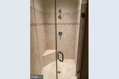 818 Admirals Way, Oxon Hill, MD 20745 - Photo 17