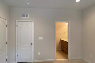 818 Admirals Way, Oxon Hill, MD 20745 - Photo 15