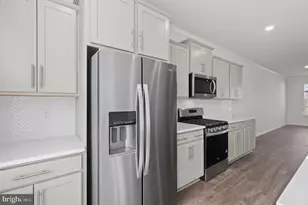 5201 Manor Park Dr, Upper Marlboro, MD 20772 - Photo 15