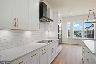 6705 Belcrest Rd, Hyattsville, MD 20782 - Photo 3