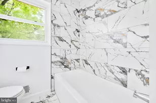 6907 Kipling Pkwy, District Heights, MD 20747 - Photo 19