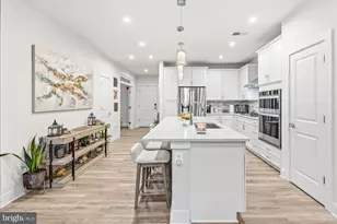 102 St Ives Pl, Oxon Hill, MD 20745 - Photo 9