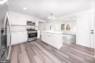 5304 Woodland Boulevard, Oxon Hill, MD 20745 - Photo 13