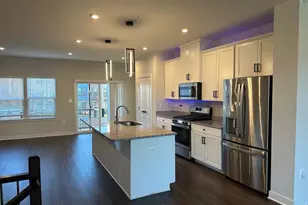 2823 Toles Park Dr, Suitland, MD 20746 - Photo 9