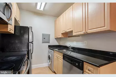 5601 Parker House Terrace #418, Hyattsville, MD 20782 - Photo 13