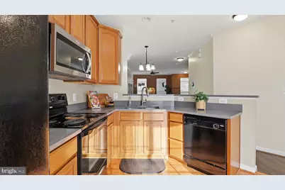 5569 Lanier Avenue #379, Suitland, MD 20746 - Photo 9