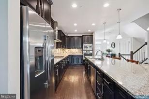 5437 Stream Bank Ln, Greenbelt, MD 20770 - Photo 7