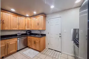 3602 Allison St, Brentwood, MD 20722 - Photo 9