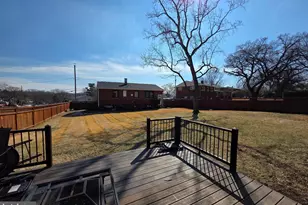 7225 Dominion Dr, Oxon Hill, MD 20745 - Photo 9