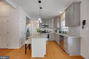 10208 Running Brook Ln, Upper Marlboro, MD 20772 - Photo 5