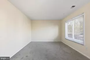 11440 Laurelwalk Dr, Laurel, MD 20708 - Photo 5