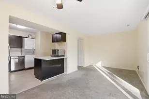 11440 Laurelwalk Dr, Laurel, MD 20708 - Photo 9