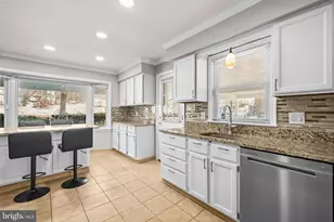 9910 Jacqueline Dr, Fort Washington, MD 20744 - Photo 9