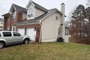 10102 Ellard Dr, Lanham, MD 20706 - Photo 9