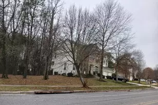 10133 Ellard Dr, Lanham, MD 20706 - Photo 3