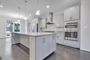 513 Riversail Ln, Oxon Hill, MD 20745 - Photo 1