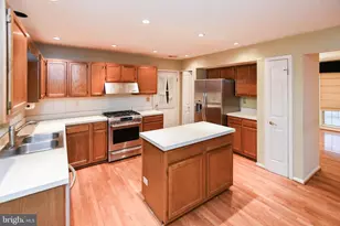 1111 Kings Heather Dr, Bowie, MD 20721 - Photo 7