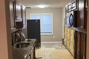 2121 N Anvil Ln, Temple Hills, MD 20748 - Photo 3