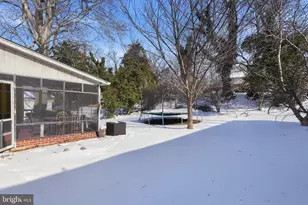 5820 Woodland Dr, Oxon Hill, MD 20745 - Photo 19