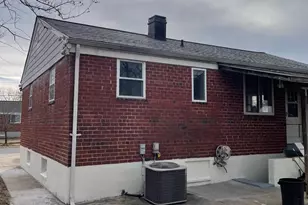 2410 Lewisdale Dr, Hyattsville, MD 20783 - Photo 3