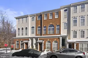 904 Pine Forest Ln, Upper Marlboro, MD 20774 - Photo 3