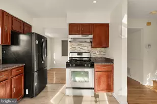 970 Central Hills Ln, Hyattsville, MD 20785 - Photo 9