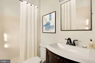 970 Central Hills Ln, Hyattsville, MD 20785 - Photo 37