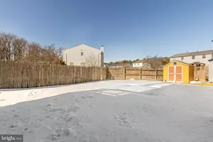 970 Central Hills Ln, Hyattsville, MD 20785 - Photo 21