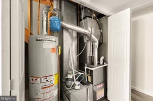 970 Central Hills Ln, Hyattsville, MD 20785 - Photo 47