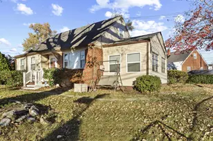 916 Highview Dr, Capitol Heights, MD 20743 - Photo 3