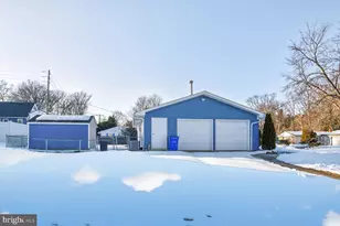 12415 Round Tree Ln, Bowie, MD 20715 - Photo 19