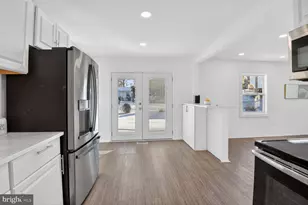 12415 Round Tree Ln, Bowie, MD 20715 - Photo 9