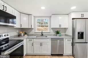 8714 Jeremy Ct, Clinton, MD 20735 - Photo 9