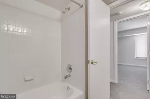 7806 Hanover Pkwy, Greenbelt, MD 20770 - Photo 23