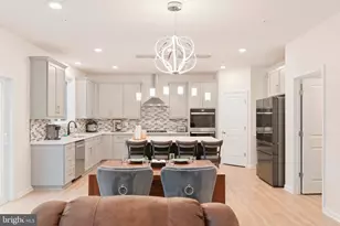 10910 Meridian Hill Way, Upper Marlboro, MD 20772 - Photo 9