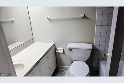 6100 Westchester Park Drive #TR11, College Park, MD 20740 - Photo 7