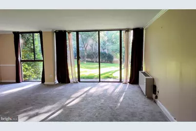 6100 Westchester Park Drive #TR11, College Park, MD 20740 - Photo 3