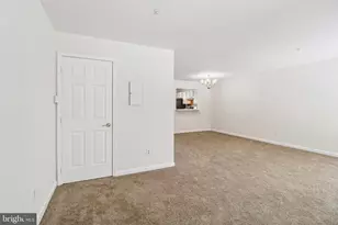 4138 Candy Apple Ln, Suitland, MD 20746 - Photo 9