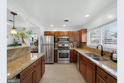 609 Cedarleaf Avenue, Capitol Heights, MD 20743 - Photo 3