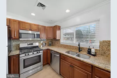 609 Cedarleaf Avenue, Capitol Heights, MD 20743 - Photo 9