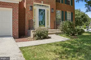 5704 Allwood Ct, Lanham, MD 20706 - Photo 3